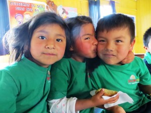 Kinderen-Brazos-Abiertos3