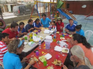 eten-met-het-team-brazos-abiertos